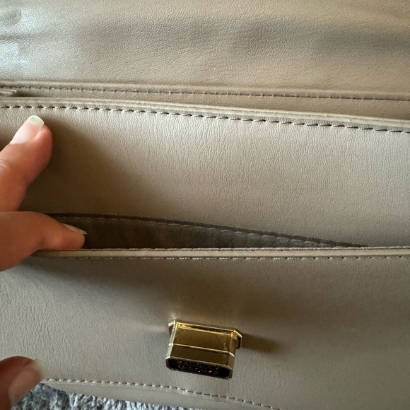 BADGLEY MISCHKIA Quilted Crossbody - Picture 9 of 12